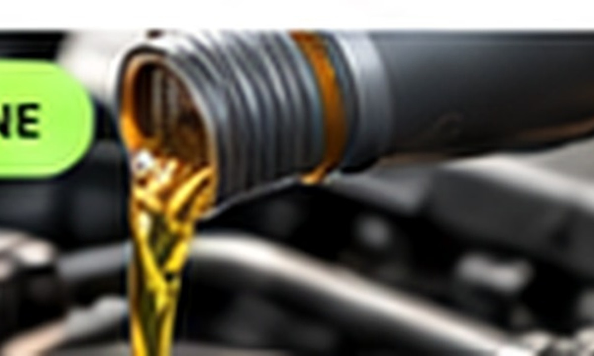 Olio motore durante la manutenzione